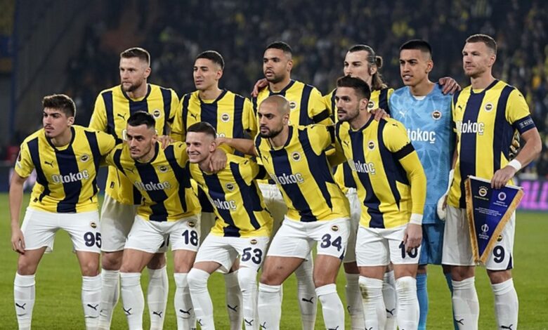 Fenerbahçeli futbolculardan tur yemini! Tüm takım o yıldızı ayakta alkışladı 19 Fenerbahçeli futbolculardan tur yemini! Tüm takım o yıldızı ayakta alkışladı- Fenerbahçe