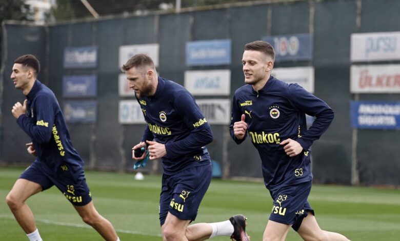 Fenerbahçe'nin Sipay Bodrum FK maçı kamp kadrosu açıklandı! 12 Fenerbahçe'nin Sipay Bodrum FK maçı kamp kadrosu açıklandı!- Fenerbahçe