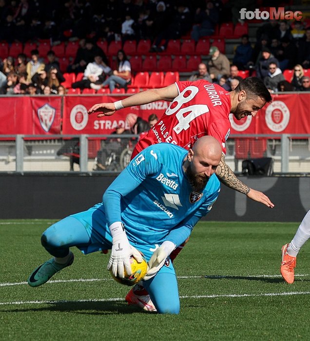 GALATASARAY HABERİ - Muslera'nın yerine sürpriz transfer! Herkes Berke Özer'i beklerken...- Futbol