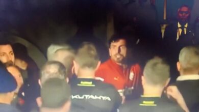Galatasaray'da Günay Güvenç'e koridorda kırmızı kart!- Fenerbahçe