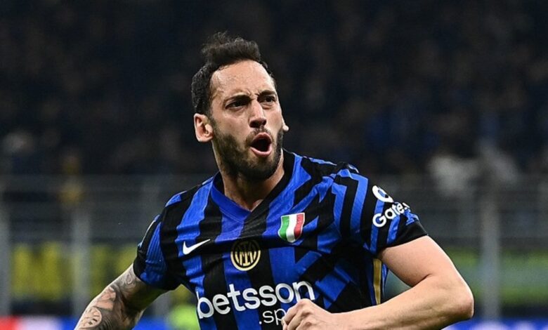 Galatasaray'dan Hakan Çalhanoğlu operasyonu! İtalyanlar transferi duyurdu 19 Galatasaray'dan Hakan Çalhanoğlu operasyonu! İtalyanlar transferi duyurdu- Futbol