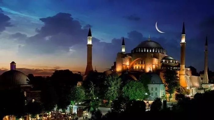 KADİR GECESİ HADİSLERİ VE AYETLERİ | Kadir Gecesi Kur'an'da nerede, kaçıncı sayfada ve ayette geçiyor?- Diğer Haberler