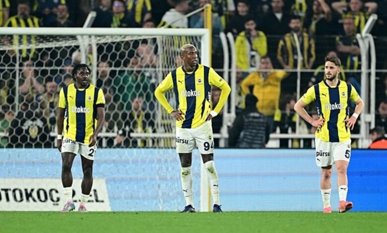 Ahmet Çakar'dan flaş Fenerbahçe değerlendirmesi: Mourinho şov yapadursun... 20 Ahmet Çakar'dan flaş Fenerbahçe değerlendirmesi: Mourinho şov yapadursun...- Fenerbahçe