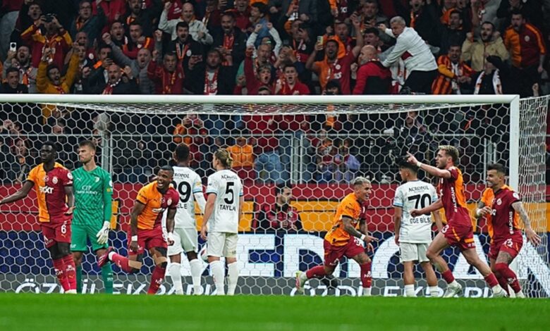 Ahmet Çakar'dan flaş Galatasaray - Sipay Bodrum FK maçı yorumu! "Öyle bir penaltı verdi ki..." 19 Ahmet Çakar'dan flaş Galatasaray - Sipay Bodrum FK maçı yorumu! "Öyle bir penaltı verdi ki..."- Futbol
