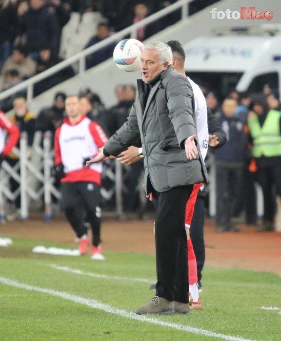 FENERBAHÇE HABERİ: Ahmet Çakar'dan flaş penaltı yorumu! "Şeklen..."- Fenerbahçe