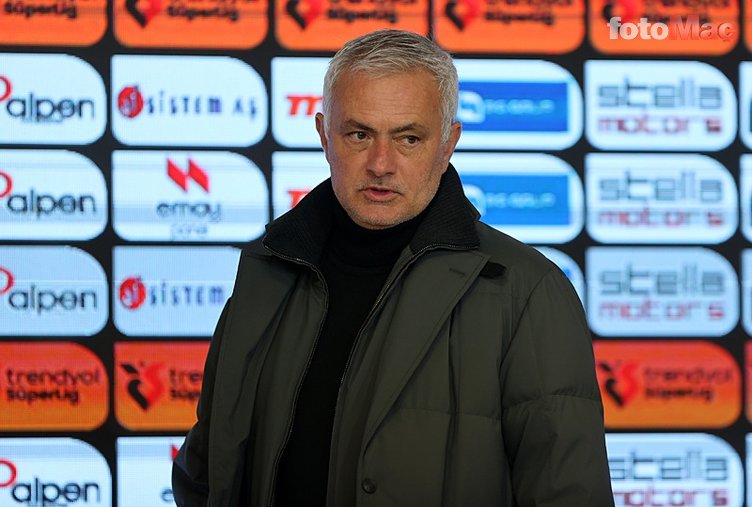 FENERBAHÇE HABERİ - Jose Mourinho'dan flaş karar! Yıldız ismi kulübeye çekiyor- Fenerbahçe