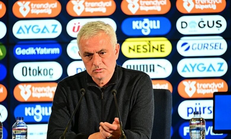 FENERBAHÇE HABERİ - Jose Mourinho'dan flaş karar! Yıldız ismi kulübeye çekiyor 21 FENERBAHÇE HABERİ - Jose Mourinho'dan flaş karar! Yıldız ismi kulübeye çekiyor- Fenerbahçe