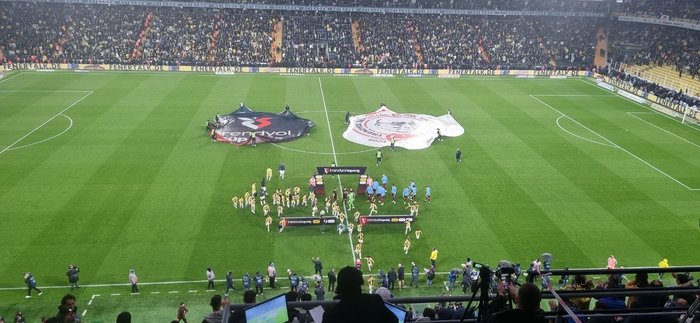 Fenerbahçe-Trabzonspor maçı öncesi oyuncular tokalaşmadı!- Fenerbahçe