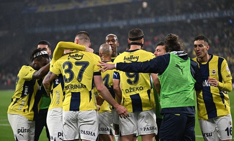 Fenerbahçe'de yaprak dökümü! Tam 12 oyuncu... 16 Fenerbahçe'de yaprak dökümü! Tam 12 oyuncu...- Fenerbahçe
