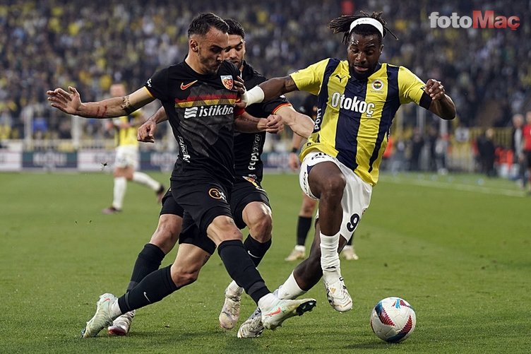 Fenerbahçeli yıldıza tepkiler çığ gibi! Maç sonrası taraftardan sosyal medyada sert eleştiri- Fenerbahçe