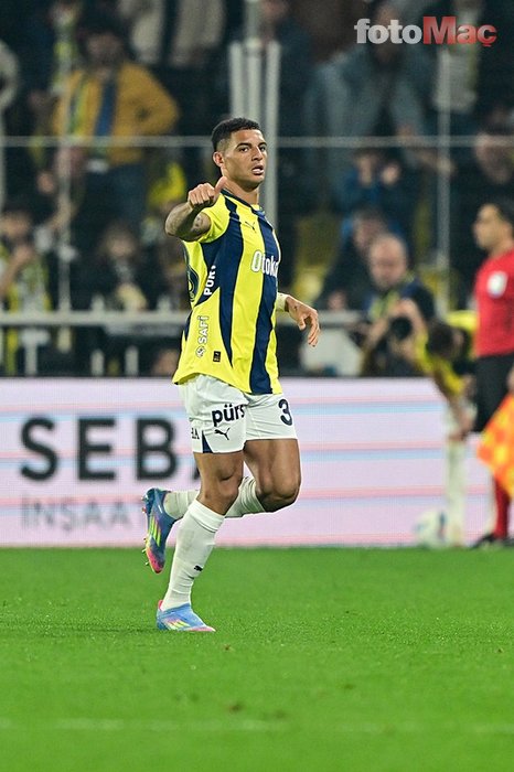 Fenerbahçeli yıldıza tepkiler çığ gibi! Maç sonrası taraftardan sosyal medyada sert eleştiri- Fenerbahçe