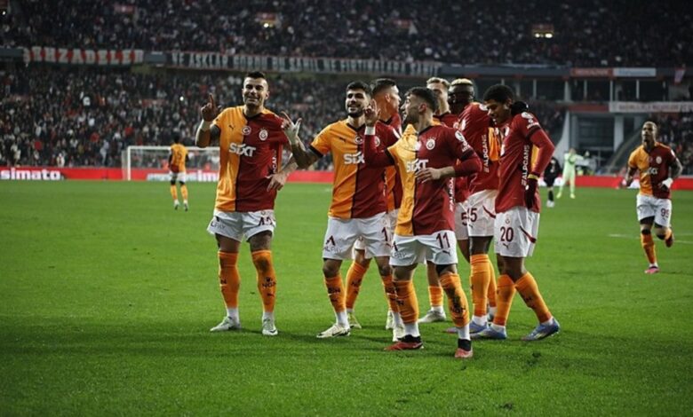 Galatasaray'da iç transferde çifte imza! İki yıldız ile anlaşma tamam 19 Galatasaray'da iç transferde çifte imza! İki yıldız ile anlaşma tamam- Futbol