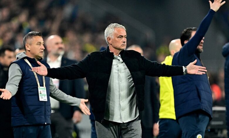 Jose Mourinho direksiyonu devredecek! İşte Fenerbahçe'nin yeni teknik direktör adayları 18 Jose Mourinho direksiyonu devredecek! İşte Fenerbahçe'nin yeni teknik direktör adayları- Fenerbahçe