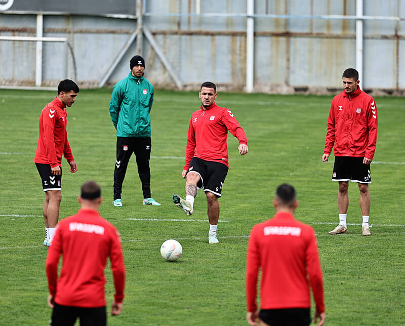 Rizespor-Sivasspor MAÇI CANLI İZLE | Çaykur Rizespor-Net Global Sivasspor maçı saat kaçta ve hangi kanalda?- Ligler
