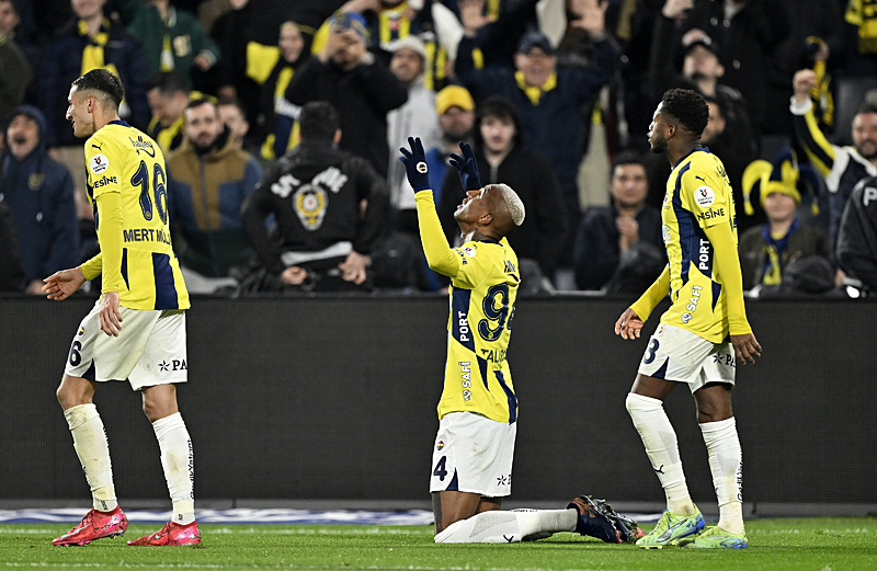 Sivasspor-Fenerbahçe MAÇI CANLI İZLE | Net Global Sivasspor-Fenerbahçe maçı saat kaçta ve hangi kanalda?- Fenerbahçe