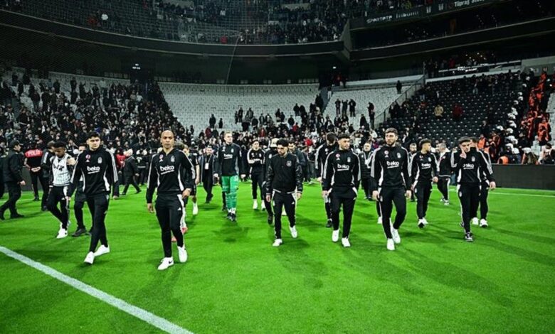 Spor yazarları Beşiktaş-RAMS Başakşehir maçını değerlendirdi 23 Spor yazarları Beşiktaş-RAMS Başakşehir maçını değerlendirdi- Beşiktaş