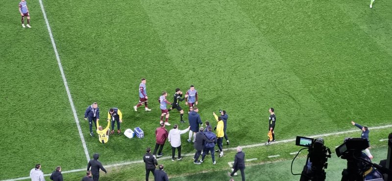 Stefan Savic ile Jose Mourinho'nun yardımcı tartıştı- Fenerbahçe
