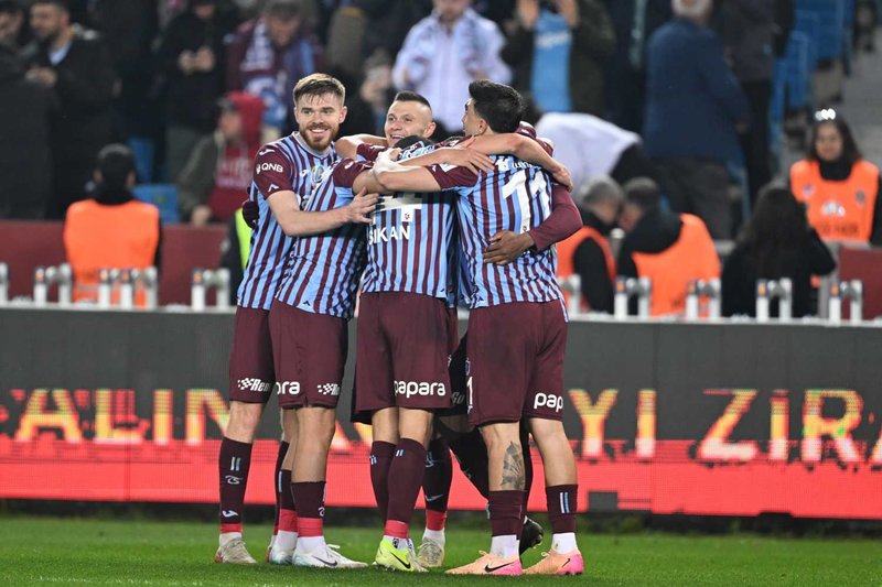 Trabzonspor-Corendon Alanyaspor maçı CANLI İZLE | Trendyol Süper Lig CANLI MAÇ- Trabzonspor