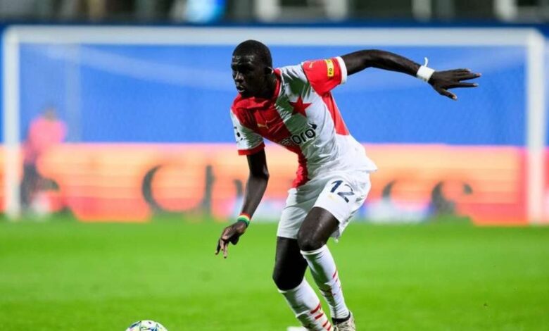 TRANSFER HABERİ | Fenerbahçe'den Diouf hamlesi! Anlaşma sağlandı 17 TRANSFER HABERİ | Fenerbahçe'den Diouf hamlesi! Anlaşma sağlandı- Fenerbahçe