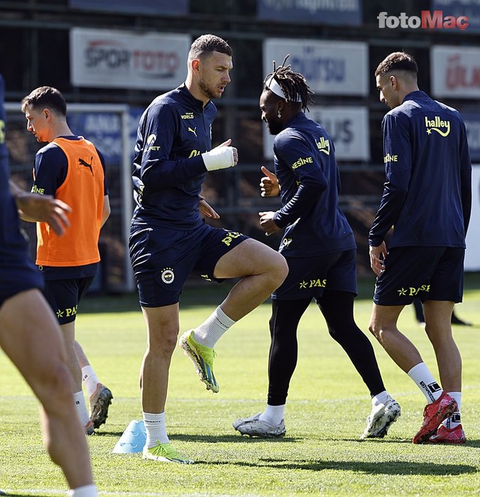 TRANSFER HABERLERİ | Fenerbahçe'ye o isimlerden haber var! Mourinho kadroda düşünmemişti- Fenerbahçe