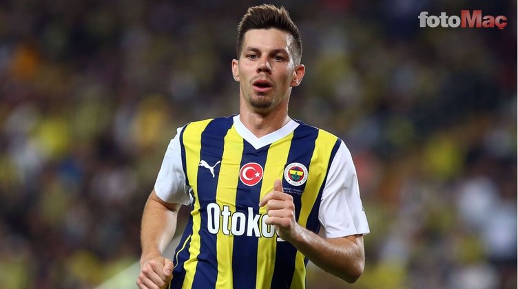 TRANSFER HABERLERİ | Fenerbahçe'ye o isimlerden haber var! Mourinho kadroda düşünmemişti- Fenerbahçe