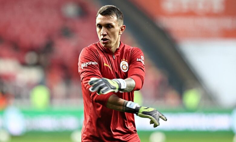 TRANSFER HABERLERİ | Galatasaray'da Fernando Muslera gelişmesi! Veda edecek derken... 15 TRANSFER HABERLERİ | Galatasaray'da Fernando Muslera gelişmesi! Veda edecek derken...- Futbol