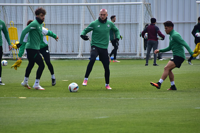 Tümosan Konyaspor-Göztepe maçı ne zaman, saat kaçta ve hangi kanalda? (CANLI YAYIN)- Ligler