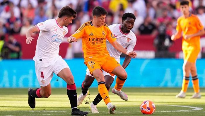 Arda Güler, Carmona'nın belini kırdı, İspanyollar ayağa kalktı: Önümüzdeki 2-3 sezon... 19 Arda Güler, Carmona'nın belini kırdı, İspanyollar ayağa kalktı: Önümüzdeki 2-3 sezon...- Futbol