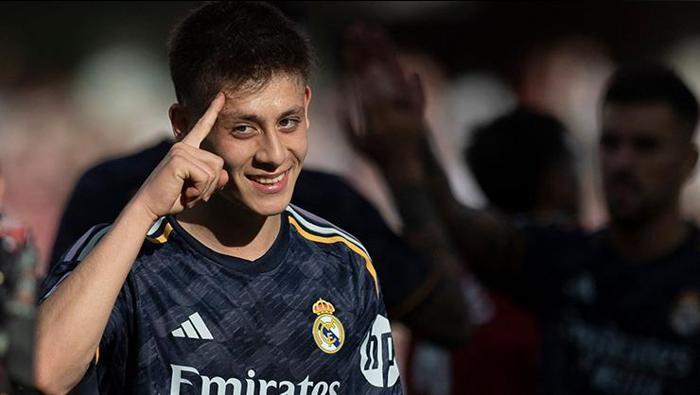Arda Güler gerçeğini şok sözlerle açıkladı! 'Çıkarcı pohpohlamalar...' İspanya'da Barcelona-Real Madrid maçına saatler kala gündemi sallayan ifadeler... 26 Arda Güler gerçeğini şok sözlerle açıkladı! 'Çıkarcı pohpohlamalar...' İspanya'da Barcelona-Real Madrid maçına saatler kala gündemi sallayan ifadeler...- Futbol