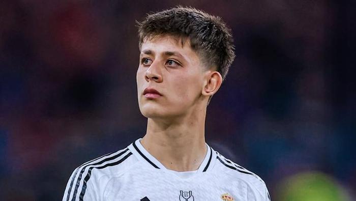 Arda Güler rakibini yerin dibine soktu, gece yarısı isyan çıktı: 'Ne büyük israf! Amacı dalga geçmek değilse...' Real Madrid kazandı ama tepki dinmedi...- Futbol