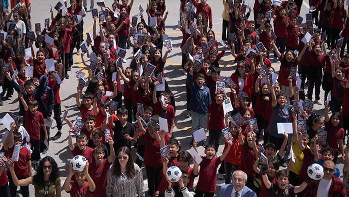 Arda Güler'in mektubu, Ankara'da okuduğu okulun öğrencilerine dağıtıldı 21 Arda Güler'in mektubu, Ankara'da okuduğu okulun öğrencilerine dağıtıldı- Futbol
