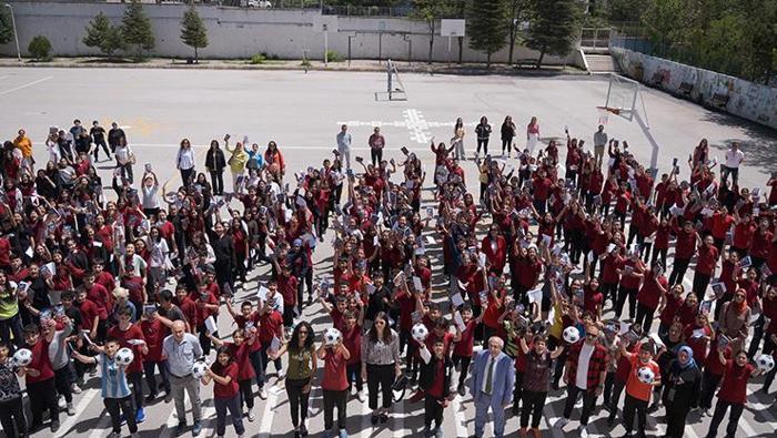 Arda Güler'in mektubu, Ankara'da okuduğu okulun öğrencilerine dağıtıldı 23 Arda Güler'in mektubu, Ankara'da okuduğu okulun öğrencilerine dağıtıldı- Futbol