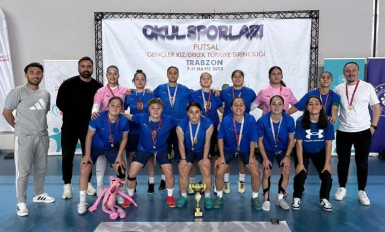 Asiye Ağaoğlu Anadolu Lisesi Kız Futsal Takımı, dünya kupası yolcusu 11 Asiye Ağaoğlu Anadolu Lisesi Kız Futsal Takımı, dünya kupası yolcusu- Futbol