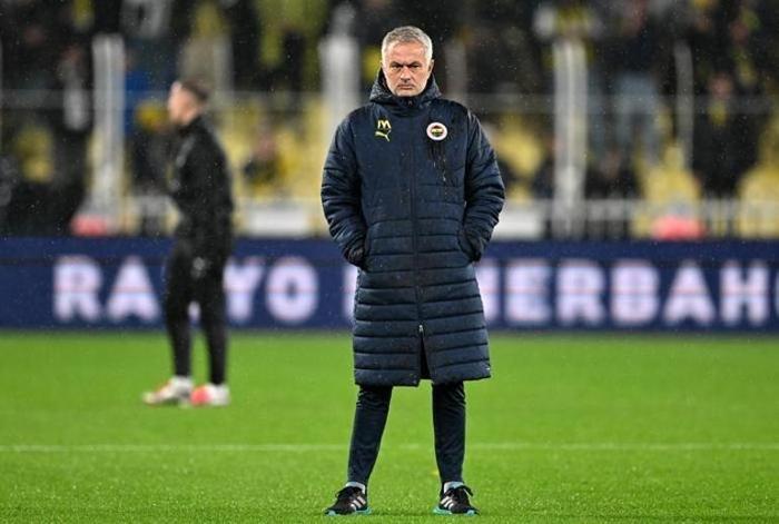 Aziz Yıldırım Ali Koç'a Mourinho için ne dedi? İşte son karar 20 Aziz Yıldırım Ali Koç'a Mourinho için ne dedi? İşte son karar- Futbol
