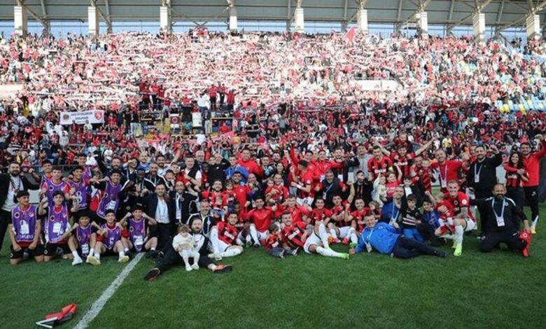 Bakan Bak'tan Gençlerbirliği'ne tebrik 11 Bakan Bak'tan Gençlerbirliği'ne tebrik- Diğer Sporlar