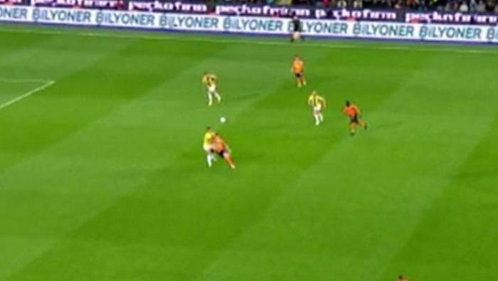 Başakşehir - Fenerbahçe maçına vuran an! Trio ekibi noktayı koydu: 'Bundan daha iyi kanıt yok!' 45 Başakşehir - Fenerbahçe maçına vuran an! Trio ekibi noktayı koydu: 'Bundan daha iyi kanıt yok!'- Futbol