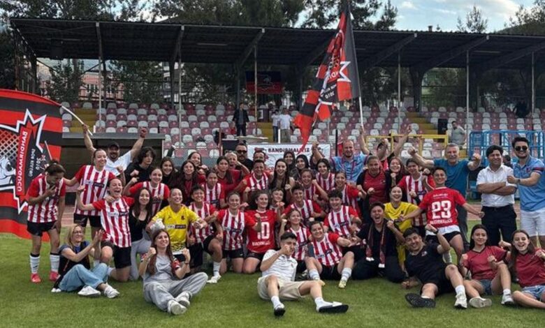 beIN SQUAD Ekiplerinin çeyrek final mücadelesinde kazanan Bandırmagücü Spor Kulübü 11 beIN SQUAD Ekiplerinin çeyrek final mücadelesinde kazanan Bandırmagücü Spor Kulübü- Futbol