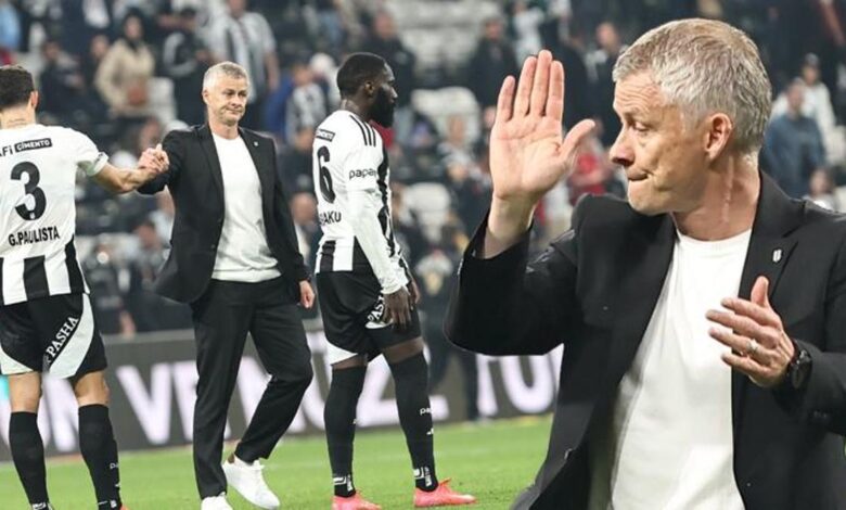 Beşiktaş taraftarından Solskjaer'e tepki! Alkışlamaya geldi, yuhaladılar 13 Beşiktaş taraftarından Solskjaer'e tepki! Alkışlamaya geldi, yuhaladılar- Futbol