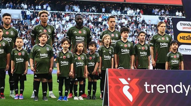 CANLI | Beşiktaş - Çaykur Rizespor maçı Canlı Anlatım - BJK Rizespor maçı kadroları, skoru ve istatistikleri (Süper Lig 37. hafta maçı) 20 CANLI | Beşiktaş - Çaykur Rizespor maçı Canlı Anlatım - BJK Rizespor maçı kadroları, skoru ve istatistikleri (Süper Lig 37. hafta maçı)- Futbol