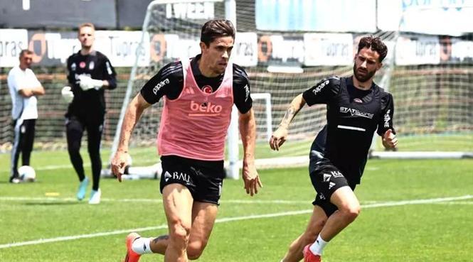 CANLI | Beşiktaş - Çaykur Rizespor maçı Canlı Anlatım - BJK Rizespor maçı kadroları, skoru ve istatistikleri (Süper Lig 37. hafta maçı) 24 CANLI | Beşiktaş - Çaykur Rizespor maçı Canlı Anlatım - BJK Rizespor maçı kadroları, skoru ve istatistikleri (Süper Lig 37. hafta maçı)- Futbol