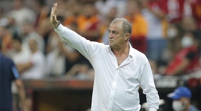 CANLI | Galatasaray Süper Lig'de 25. şampiyonluğunu kutluyor! Osimhen'den roman havası 21 CANLI | Galatasaray Süper Lig'de 25. şampiyonluğunu kutluyor! Osimhen'den roman havası- Futbol