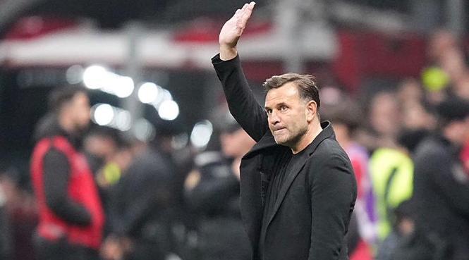 CANLI | Galatasaray Süper Lig'de 25. şampiyonluğunu kutluyor! Osimhen'den roman havası 26 CANLI | Galatasaray Süper Lig'de 25. şampiyonluğunu kutluyor! Osimhen'den roman havası- Futbol