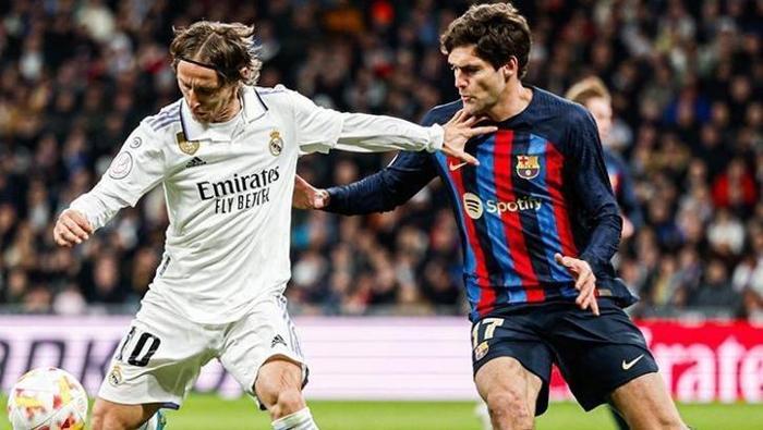 Carlo Ancelotti'den sürpriz Arda Güler açıklaması: 'Modric gibi!' El Clasico öncesi duyurdu... 19 Carlo Ancelotti'den sürpriz Arda Güler açıklaması: 'Modric gibi!' El Clasico öncesi duyurdu...- Futbol