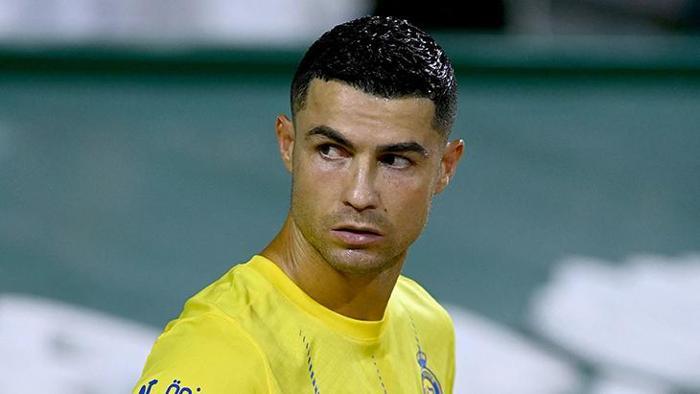 Cristiano Ronaldo, Türkiye'ye gelebilir! Süper Lig devi için İngilizlerden bomba iddia... 25 Cristiano Ronaldo, Türkiye'ye gelebilir! Süper Lig devi için İngilizlerden bomba iddia...- Futbol