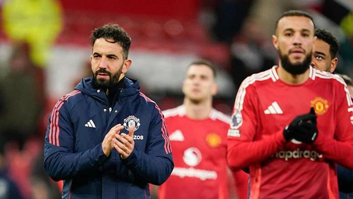 'Favori Jose Mourinho' Manchester United'da neler oluyor? Son mağlubiyet ipleri kopardı 20 'Favori Jose Mourinho' Manchester United'da neler oluyor? Son mağlubiyet ipleri kopardı- Futbol