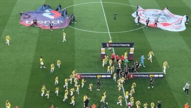 Fenerbahçe-Beşiktaş maçında futbolcular el sıkışmadı- Fenerbahçe