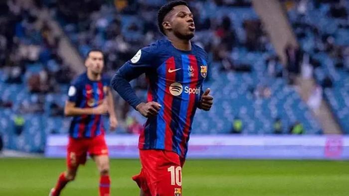Fenerbahçe bu sefer transfer için gözünü kararttı! Manchester United'ın yıldızı için devrede 20 Fenerbahçe bu sefer transfer için gözünü kararttı! Manchester United'ın yıldızı için devrede- Futbol