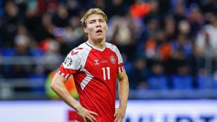 Fenerbahçe bu sefer transfer için gözünü kararttı! Manchester United'ın yıldızı için devrede 21 Fenerbahçe bu sefer transfer için gözünü kararttı! Manchester United'ın yıldızı için devrede- Futbol