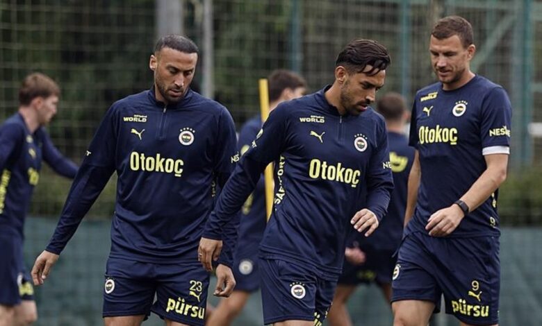Fenerbahçe son deplasman sınavında! İşte Mourinho'nun ilk 11 kararı 11 Fenerbahçe son deplasman sınavında! İşte Mourinho'nun ilk 11 kararı- Beşiktaş