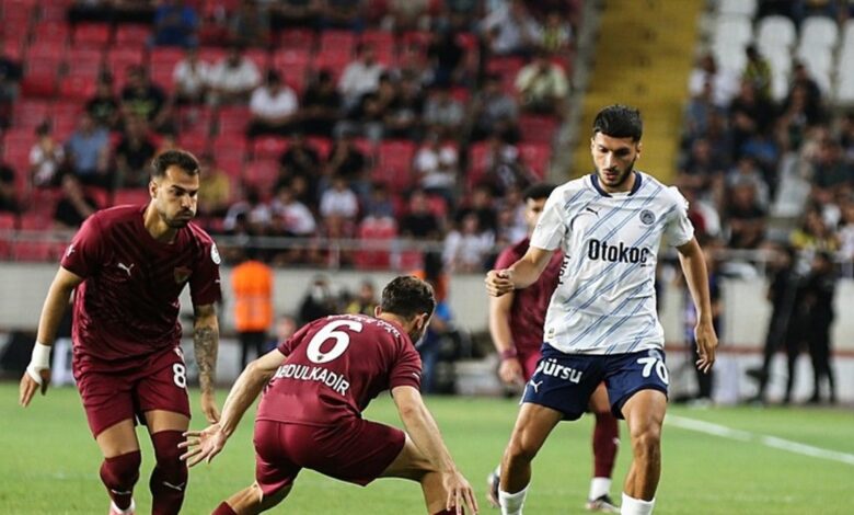 Fenerbahçe taraftarlarından "Ali Koç istifa" sesleri! 11 Fenerbahçe taraftarlarından "Ali Koç istifa" sesleri!- Diğer Haberler